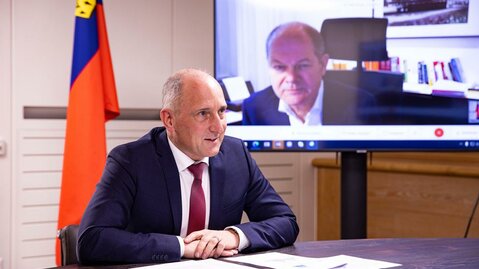 Regierungschef Adrian Hasler und Bundesfinanzminister Olaf Scholz tauschten sich bei einer Videokonferenz über verschiedene aktuelle Themen aus